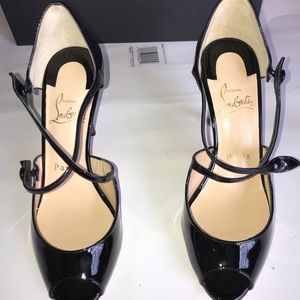 Woman’s Christian louboutins 35.5